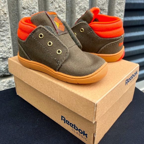 NWOT Reebok Branded Baby Shoes - Picture 1 of 7